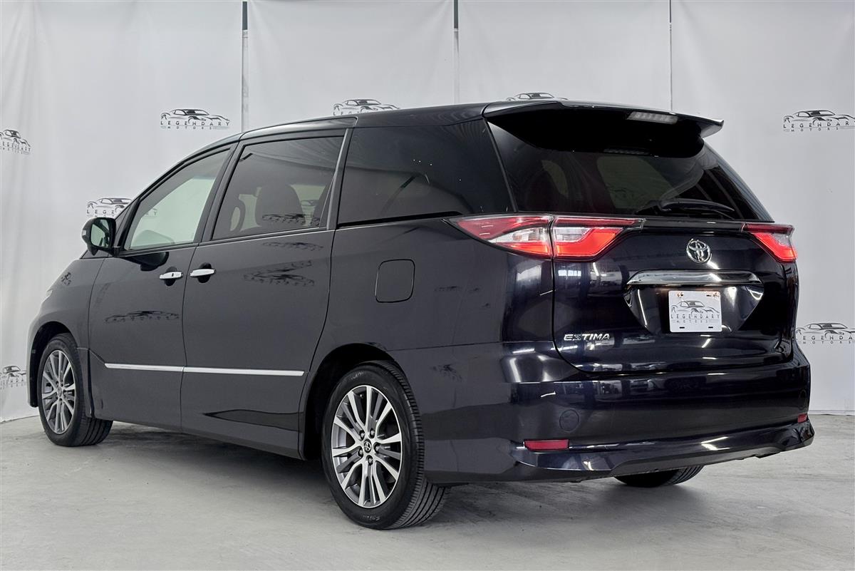 2016 Toyota Estima Aeras Premium,35352KM,Service history Carousel 3