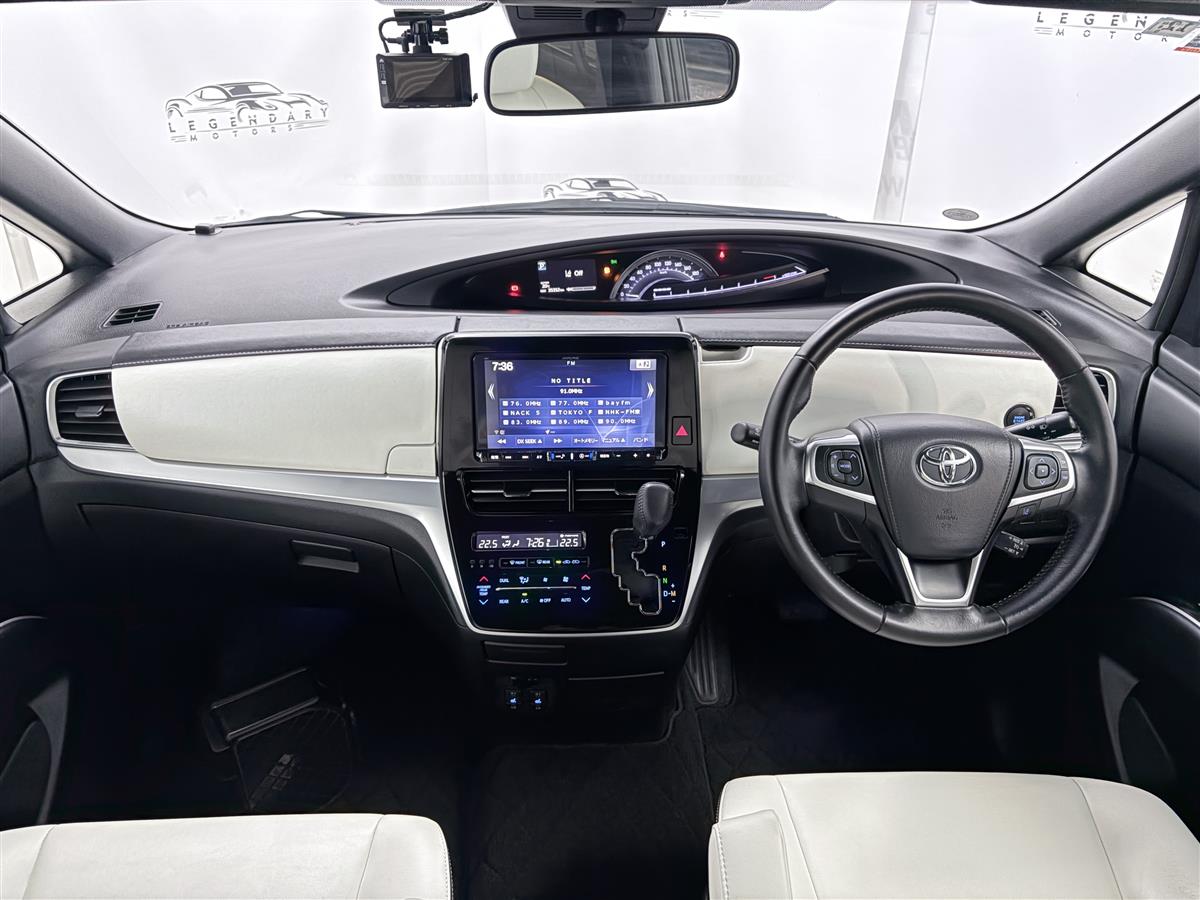 2016 Toyota Estima Aeras Premium,35352KM,Service history Carousel 10