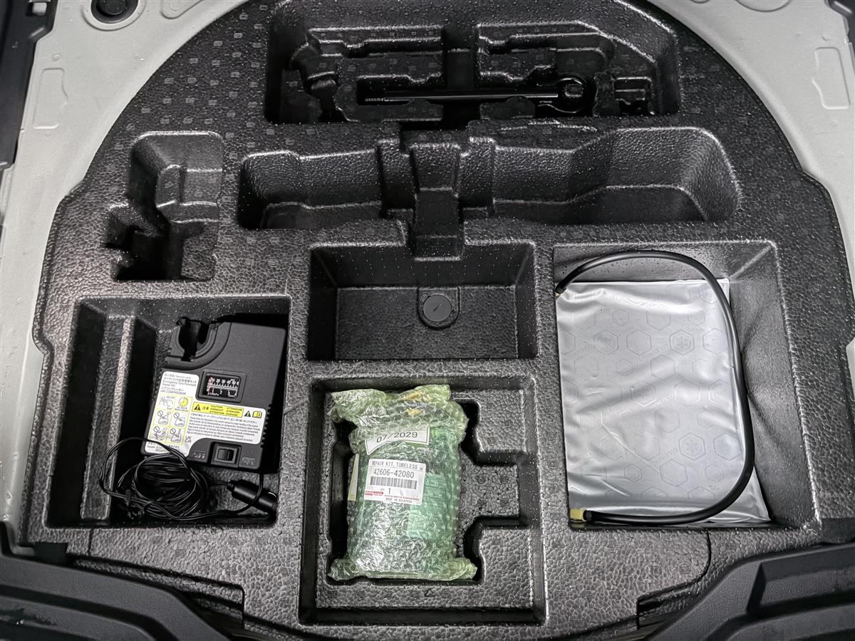 2022 Toyota Corolla Cross HYBRID Z 360 CAMERA,Heated seat Carousel 8