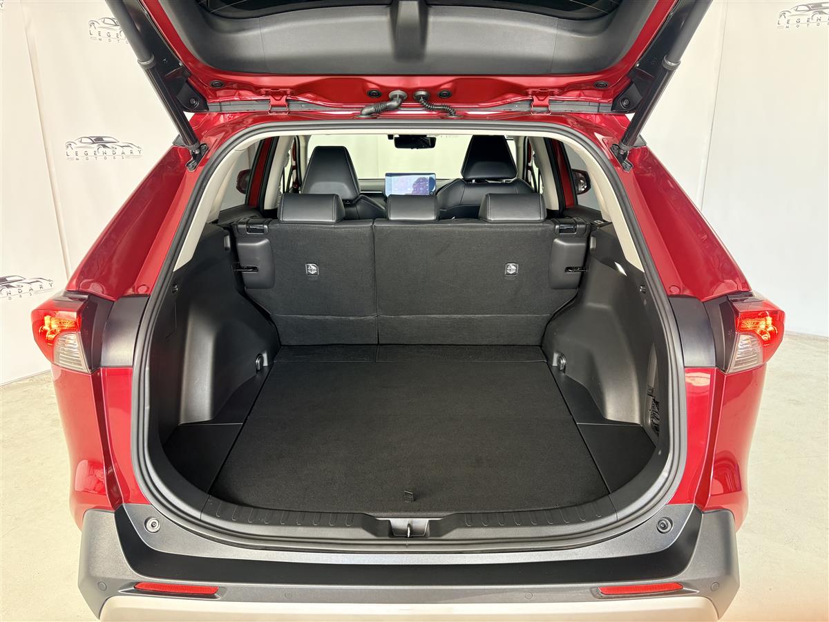 2023 Toyota RAV4 HYBRID 4WD,Vented/heated Leather Carousel 7