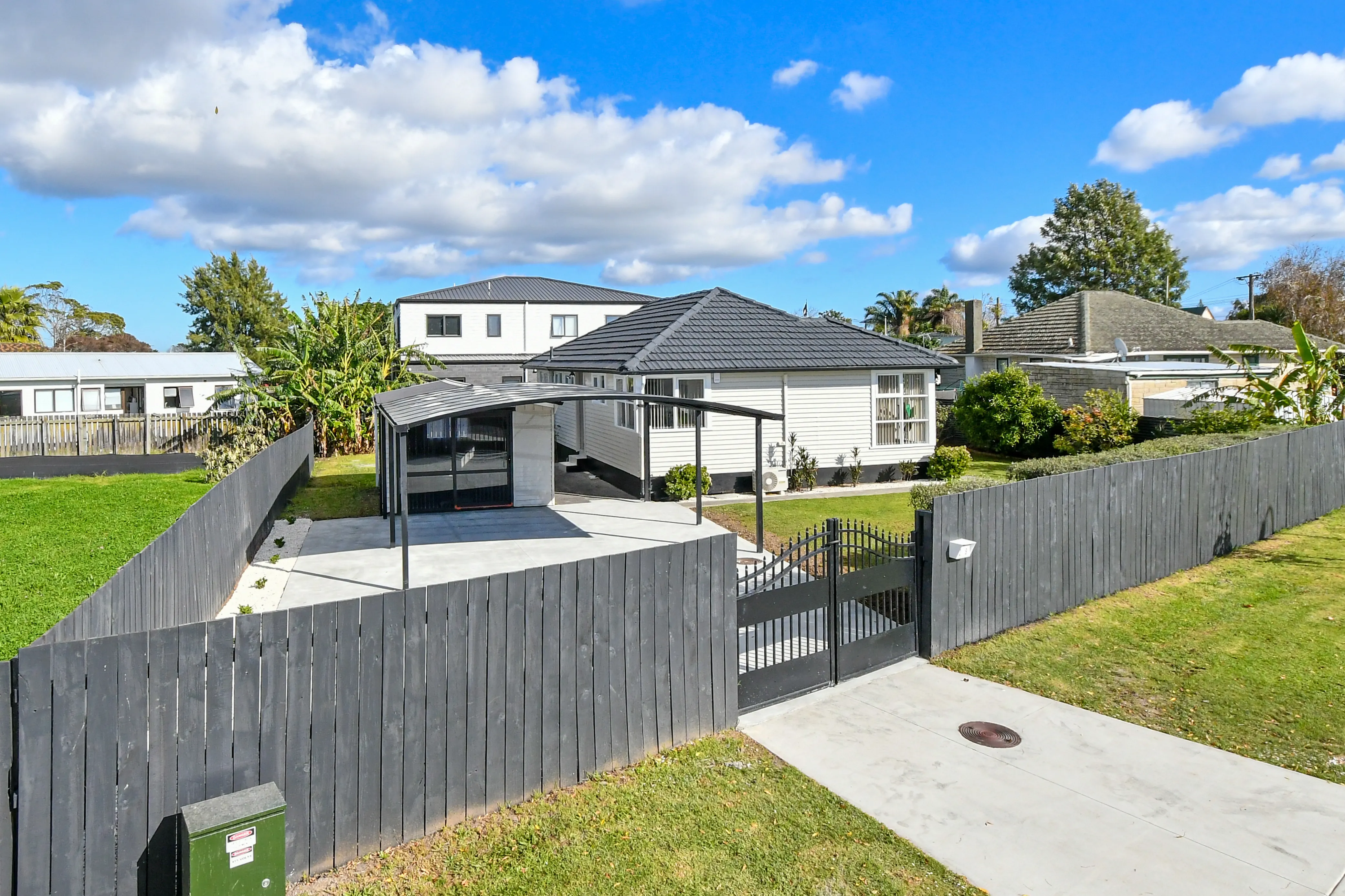 2/8 Allen Street Mangere East, Manukau Carousel 1