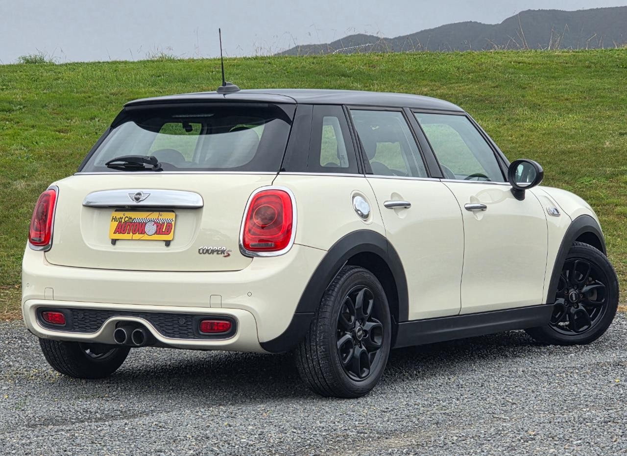 2015 Mini Cooper S 2.0ltr Turbo**SUPERB VALUE !! - IMMACULATE ** Carousel 7