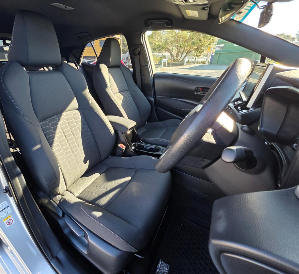 2018 Toyota Corolla 1.8ltr Hybrid Hatch**NEW MODEL- RADAR CRUISE** Carousel 14