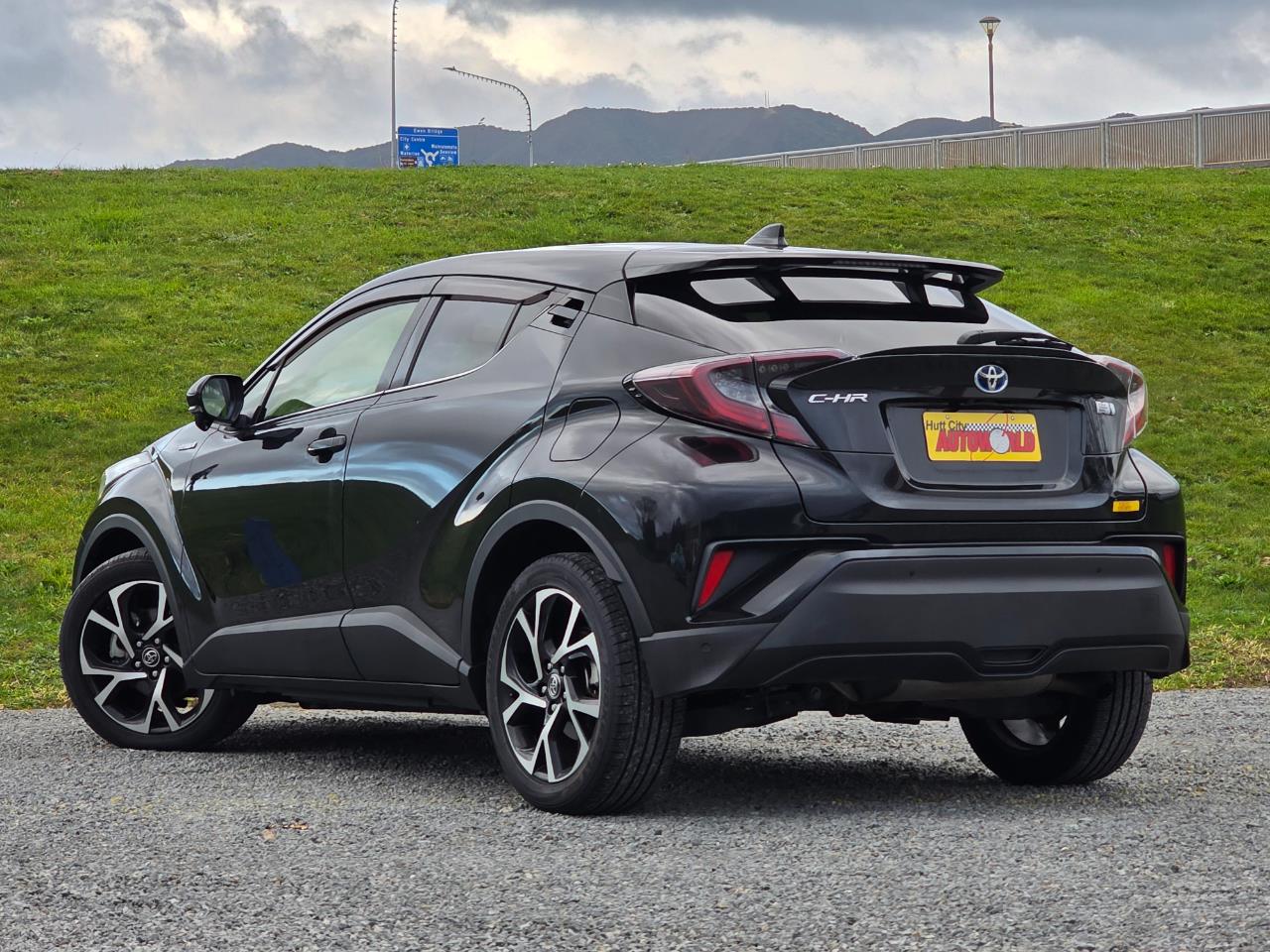 2017 Toyota C-HR 1.8ltr Hybrid**WGTN's BEST VALUE C-HR 'G' !! ** Carousel 14