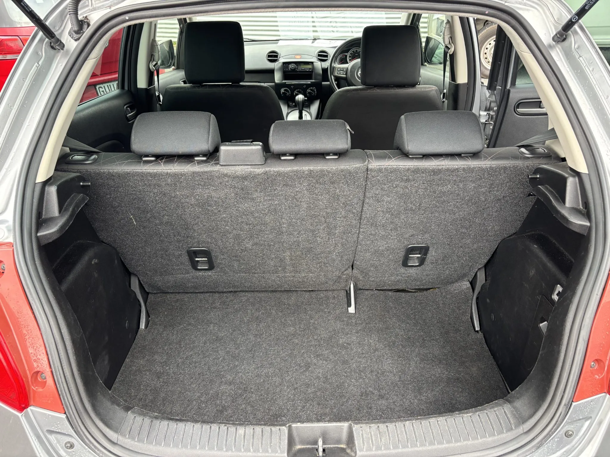 2014 Mazda Demio Carousel 6