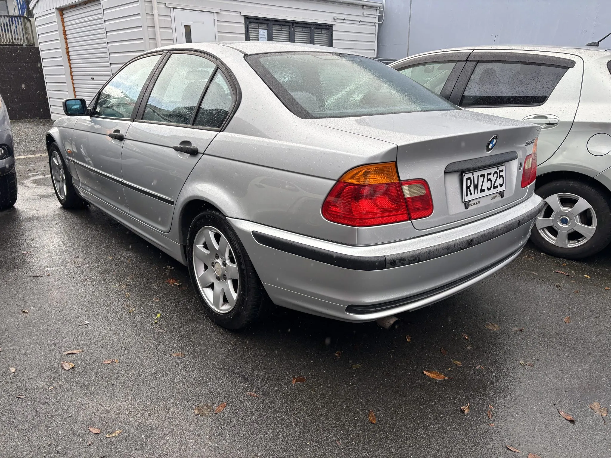 second hand 2000 BMW 318i for sale NZ Collage 2