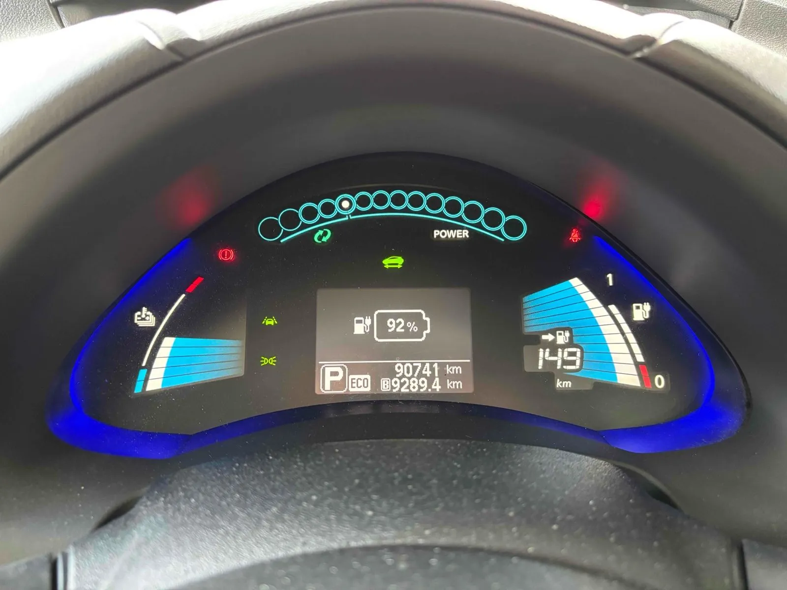 2017 Nissan Leaf 30x Carousel 1