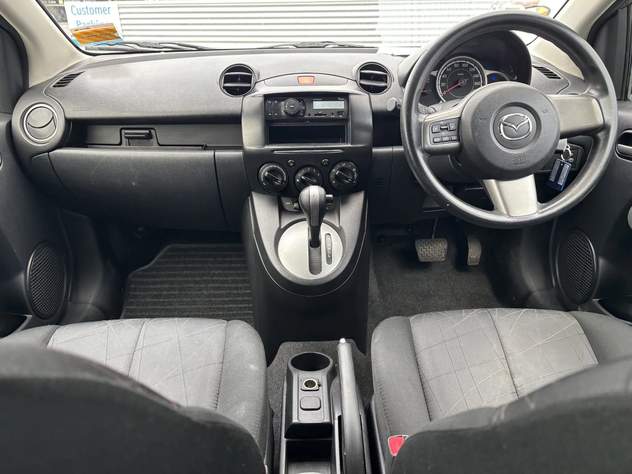 2014 Mazda Demio Carousel 4