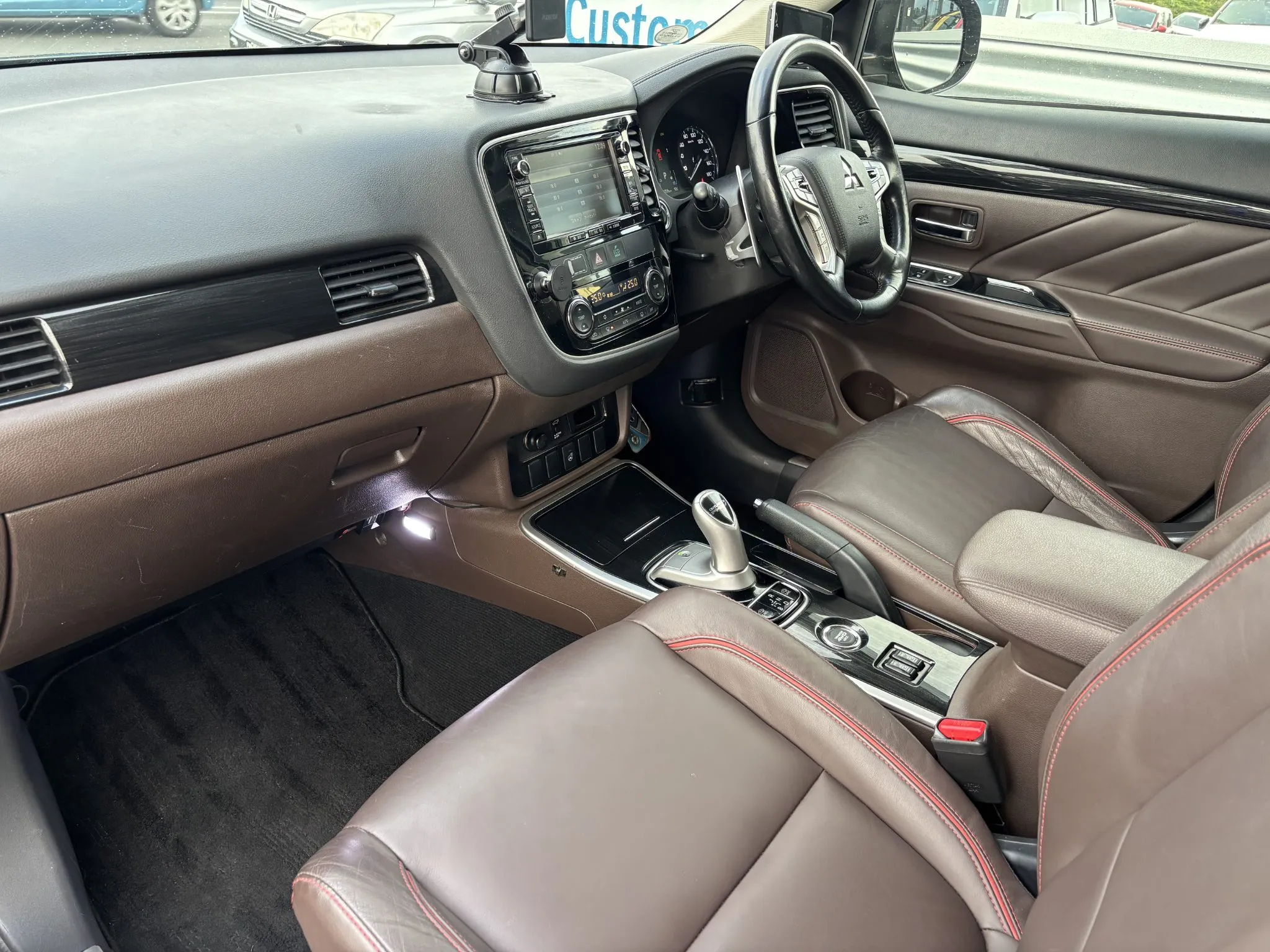 2015 Mitsubishi Outlander SPORT! Leather, 360 cam! PHEV Collage 2