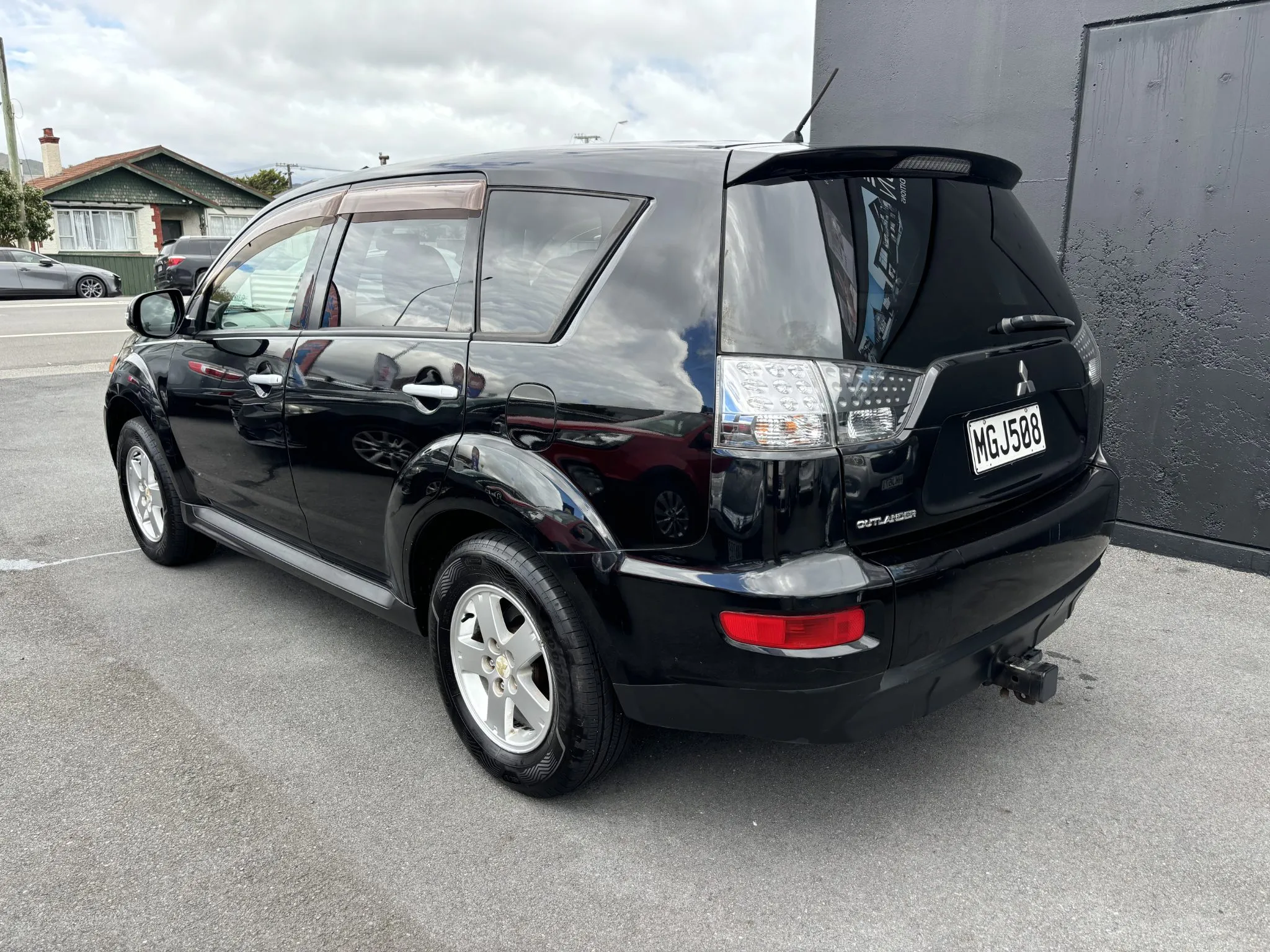 2009 Mitsubishi Outlander Carousel 8