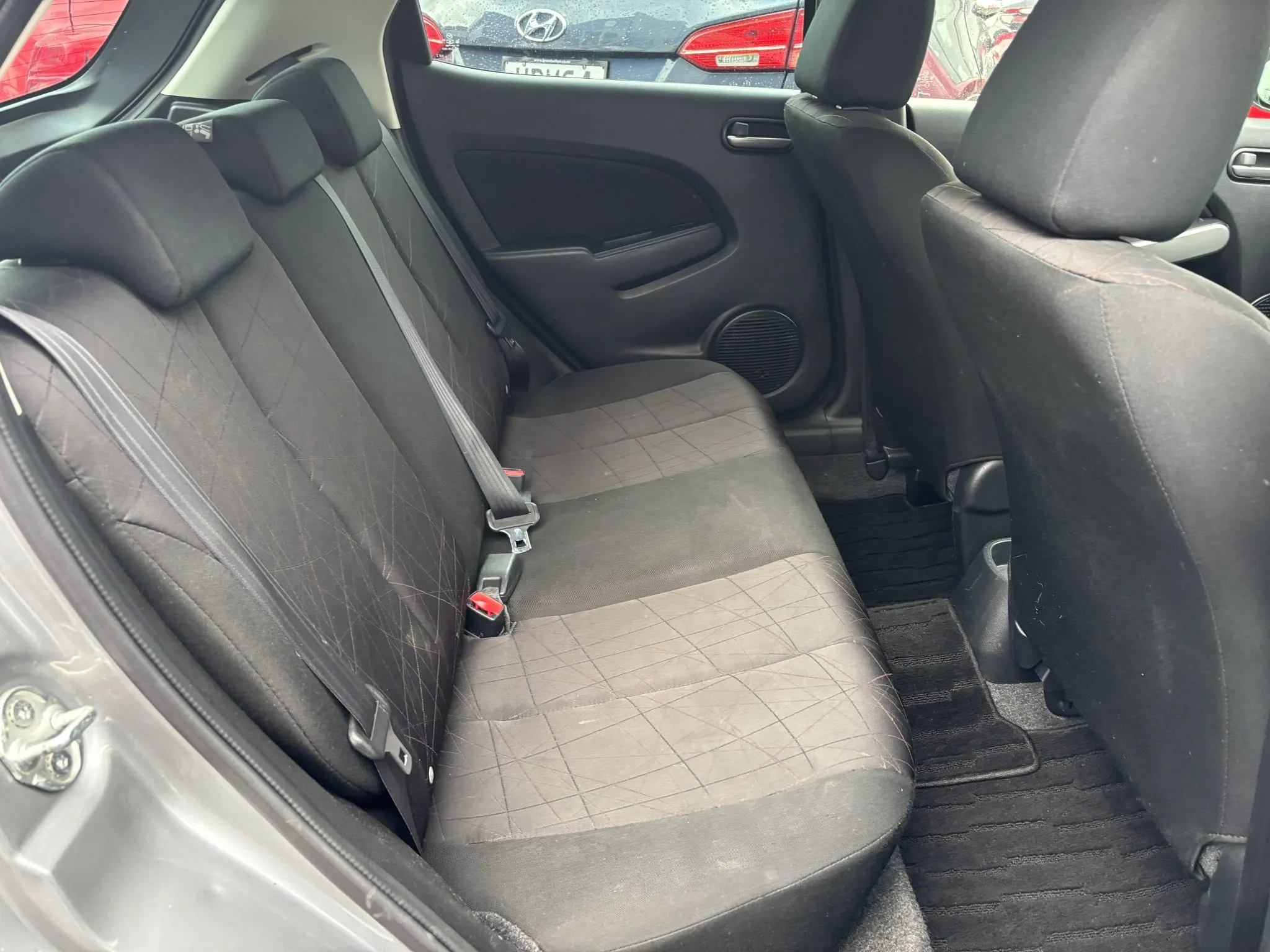 2014 Mazda Demio Carousel 5