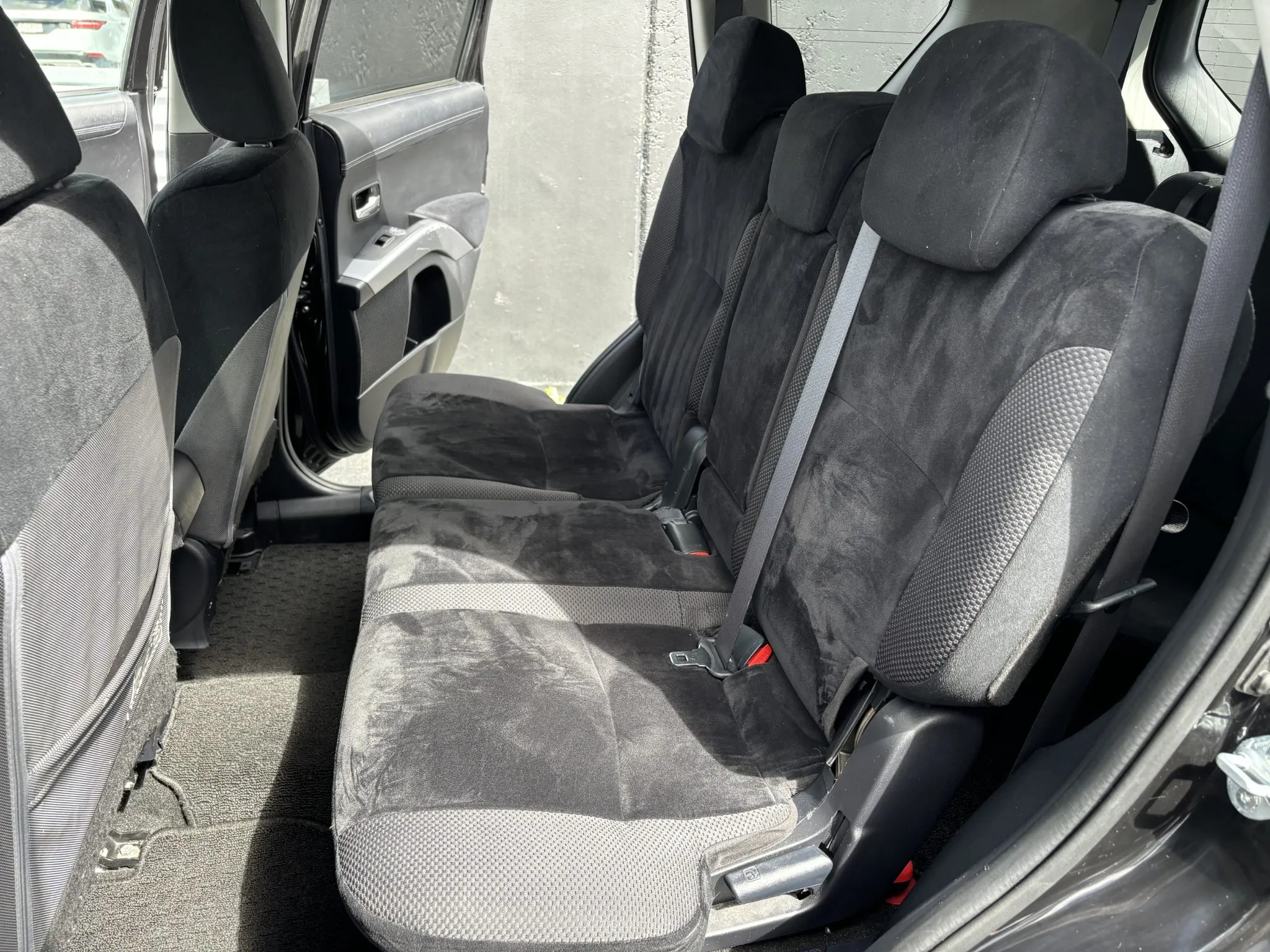 2009 Mitsubishi Outlander Carousel 3