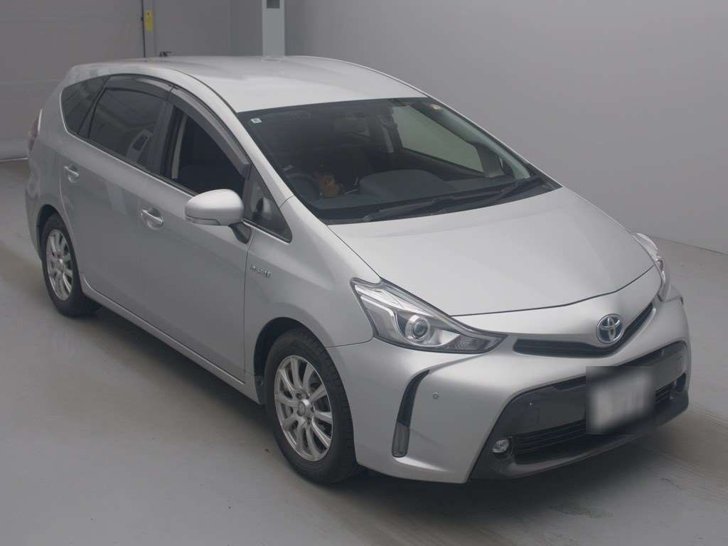 2015 Toyota Prius Alpha Hybrid