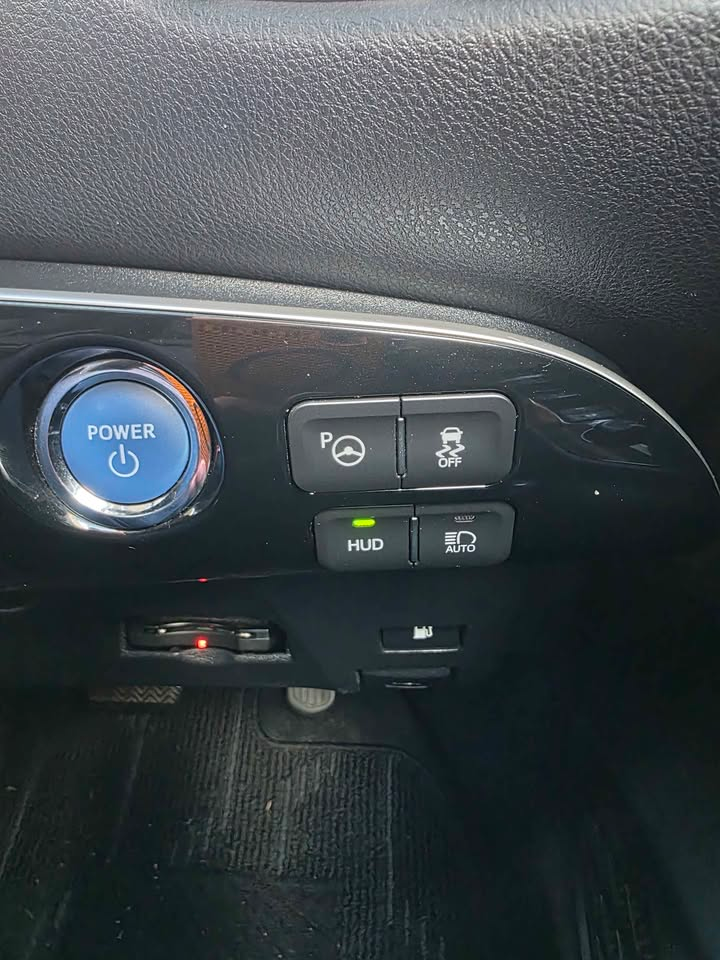 2016 Toyota Prius A Touring Spec – Rare Cherry Red Carousel 9