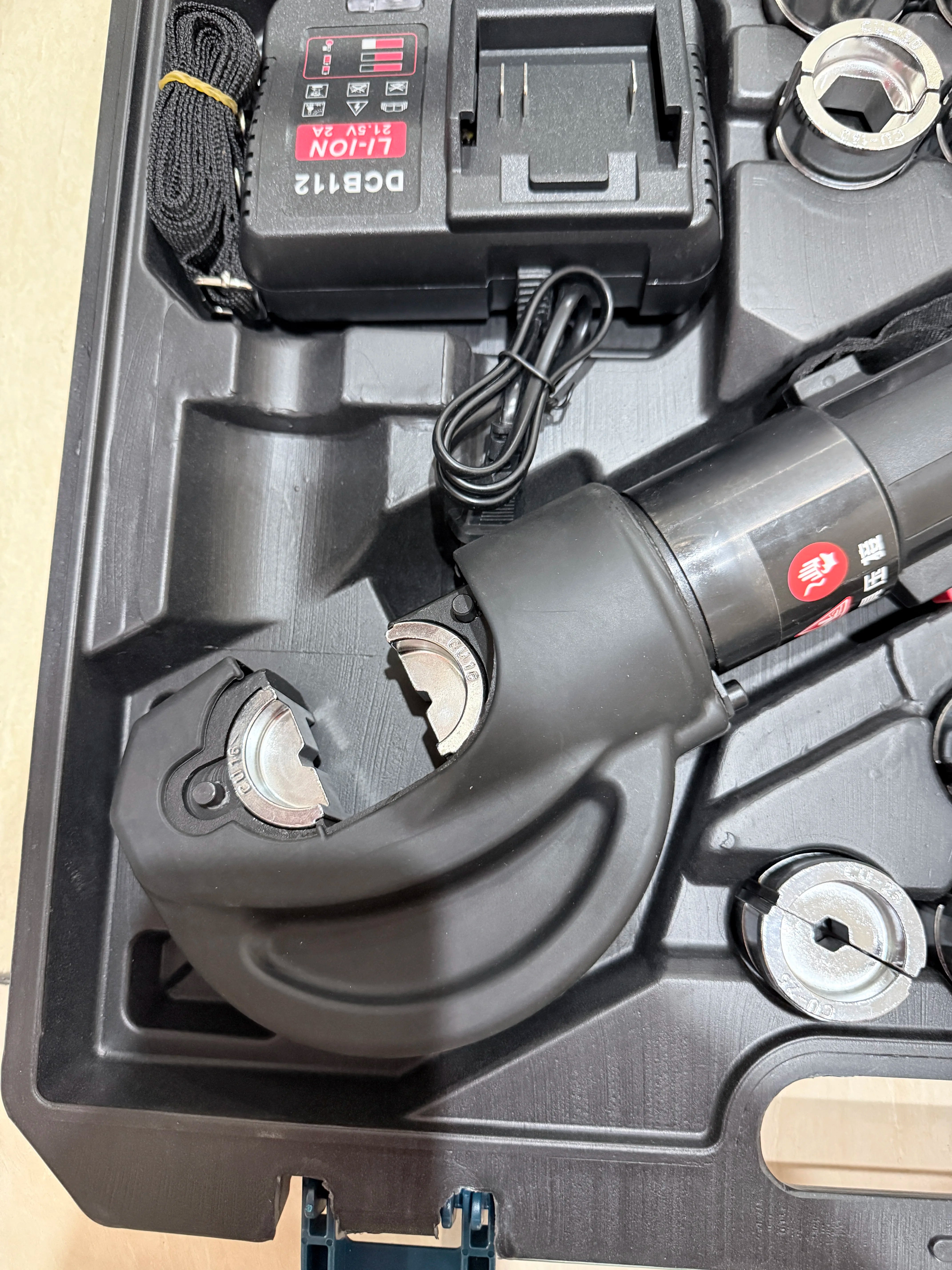 Electric Hydraulic Crimping Tool Kit | 12 Dies | 6T & 12T Models | 6AWG–800MCM Carousel 10