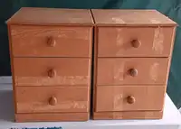 2x Bedside Cabinets