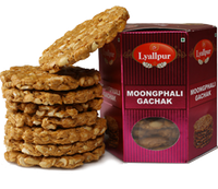 Lyallpur Moongphali Gachak 400g