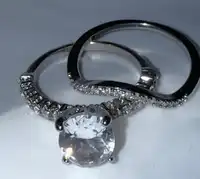 ladies 2pce ring set size 8