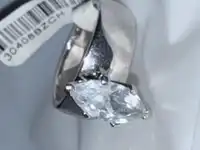 Ladies pear shape ring size 7