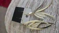 3x pairs of ear rings Carousel 1