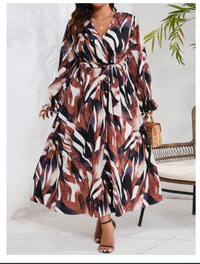  Plus Size Floral Printed Dress With Ruffle Sleeves